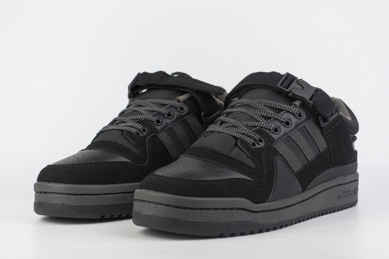 Adidas forum low black sale