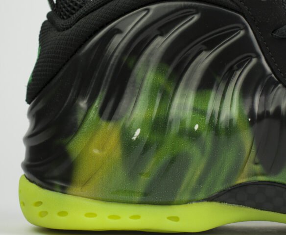 Nike foamposite shop black and green