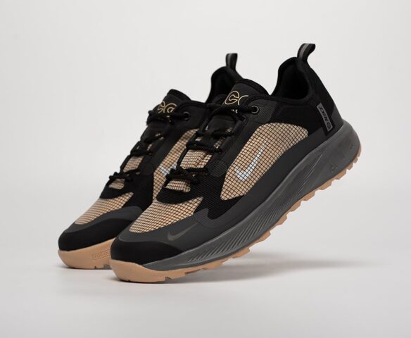 Nike brown